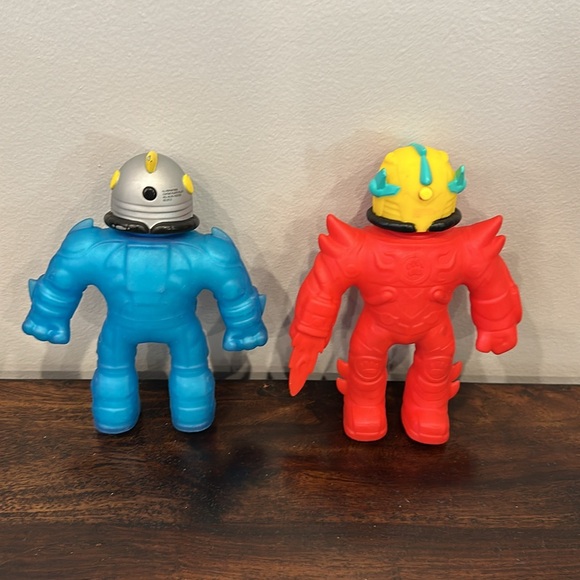 Bundle of Goo Zit Ju Toys - Picture 8 of 9